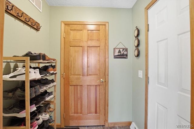 4687 John Michael, Hamburg, NY 14075