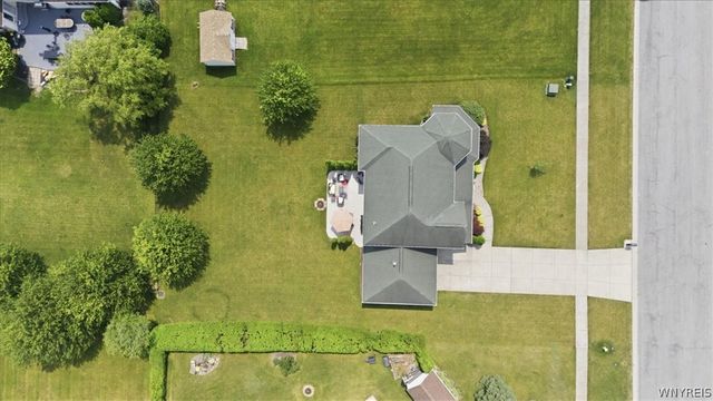 4687 John Michael, Hamburg, NY 14075