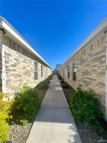 5001 N Hiawatha Drive 4, Pharr, TX 78577