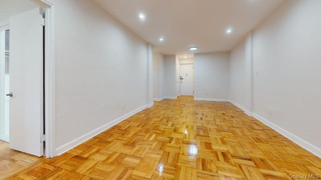 66-15 Thornton Place L4, Rego Park, NY 11374