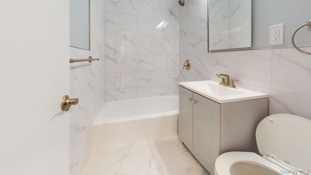 66-15 Thornton Place L4, Rego Park, NY 11374