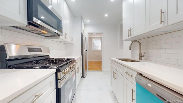 66-15 Thornton Place L4, Rego Park, NY 11374