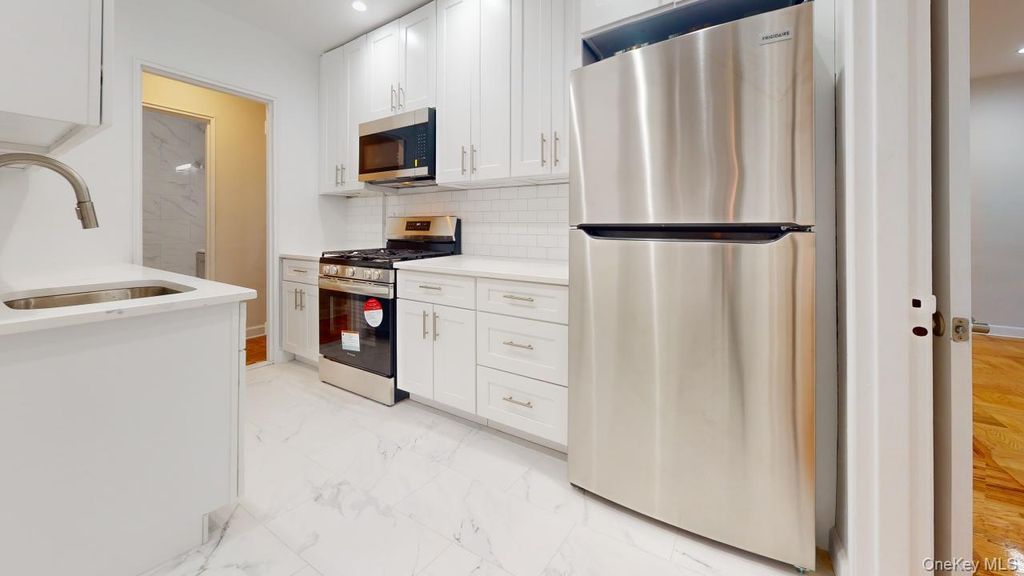 66-15 Thornton Place L4, Rego Park, NY 11374