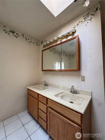 5712 S Augusta Street, Seattle, WA 98178