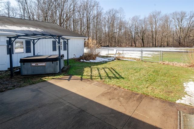 31643 Frost Street, Dowagiac, MI 49047