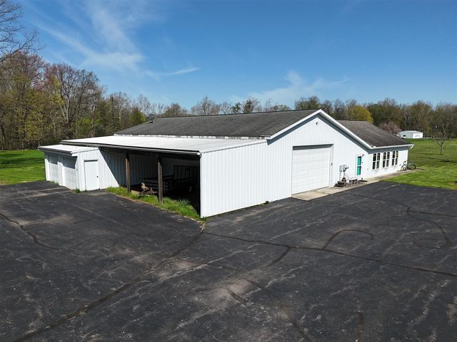 31643 Frost Street, Dowagiac, MI 49047