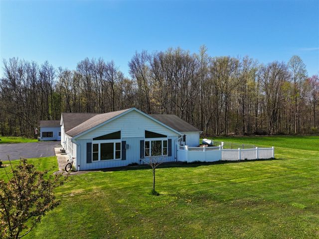31643 Frost Street, Dowagiac, MI 49047