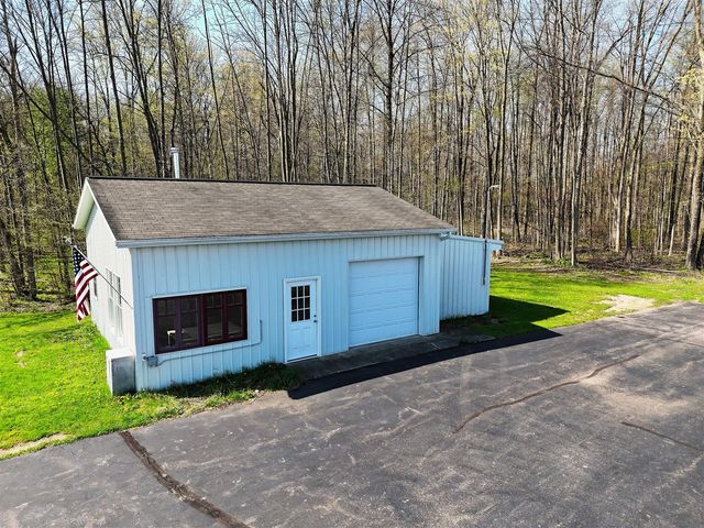 31643 Frost Street, Dowagiac, MI 49047