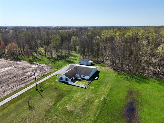 31643 Frost Street, Dowagiac, MI 49047