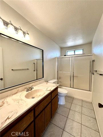 22773 Powhatan Road, Apple Valley, CA 92308