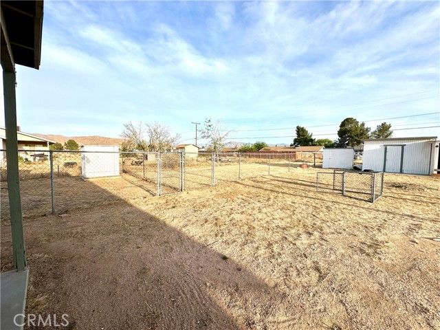 22773 Powhatan Road, Apple Valley, CA 92308