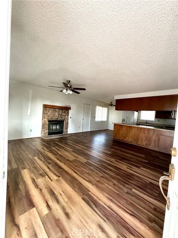 22773 Powhatan Road, Apple Valley, CA 92308