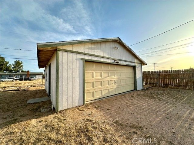 22773 Powhatan Road, Apple Valley, CA 92308