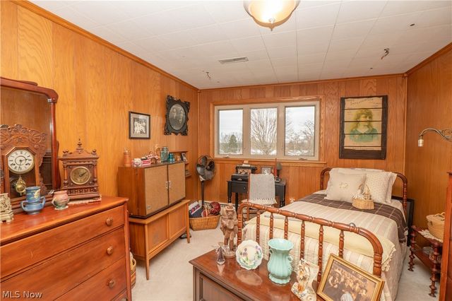 7416 Woodcrest Avenue NE, Canton, OH 44721