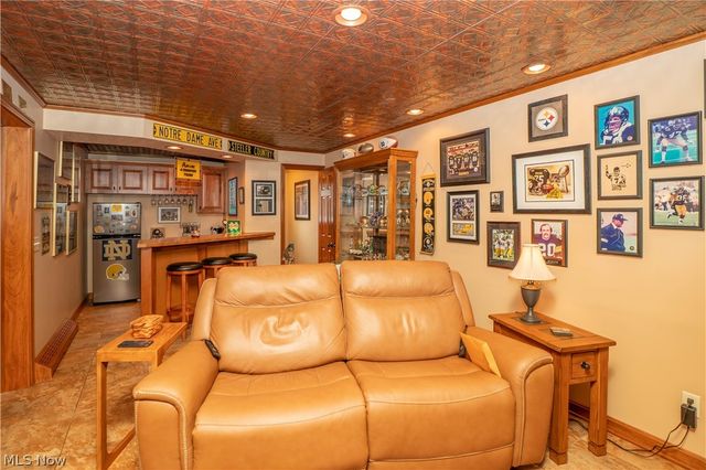 7416 Woodcrest Avenue NE, Canton, OH 44721