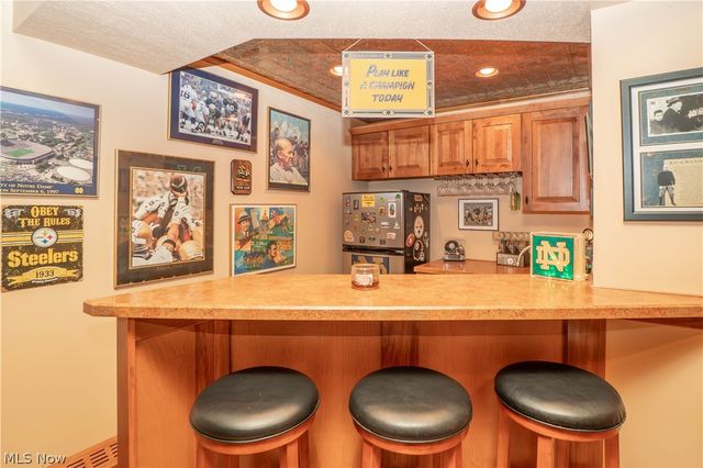 7416 Woodcrest Avenue NE, Canton, OH 44721