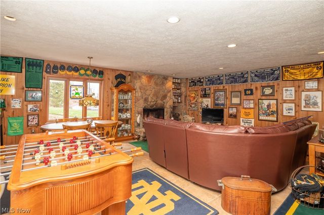 7416 Woodcrest Avenue NE, Canton, OH 44721