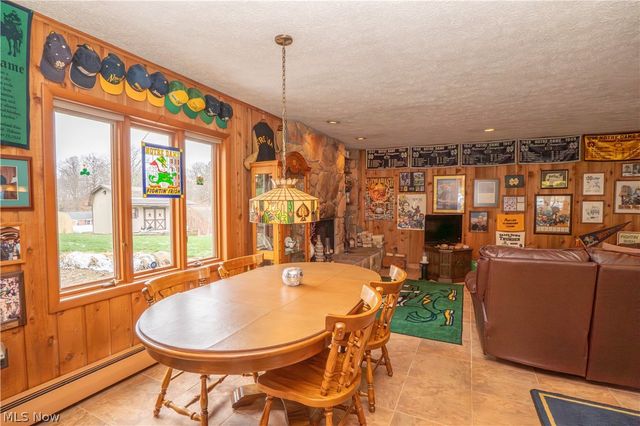 7416 Woodcrest Avenue NE, Canton, OH 44721