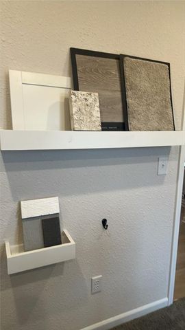 487 Valley View Drive, Tonganoxie, KS 66086