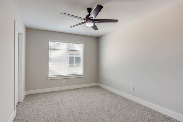 8547 W 37TH ST N, Wichita, KS 67205