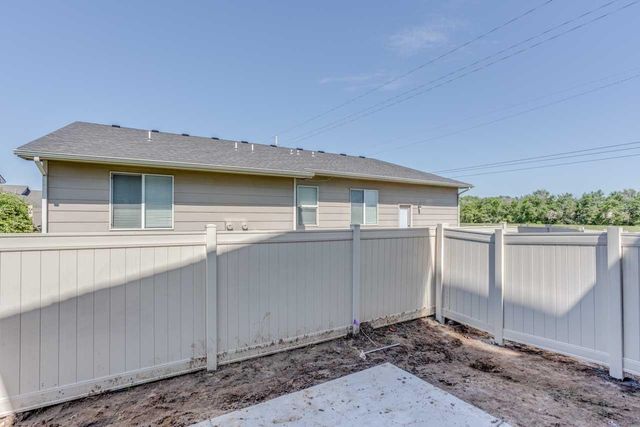 8547 W 37TH ST N, Wichita, KS 67205