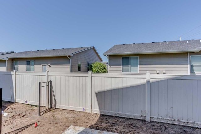 8547 W 37TH ST N, Wichita, KS 67205