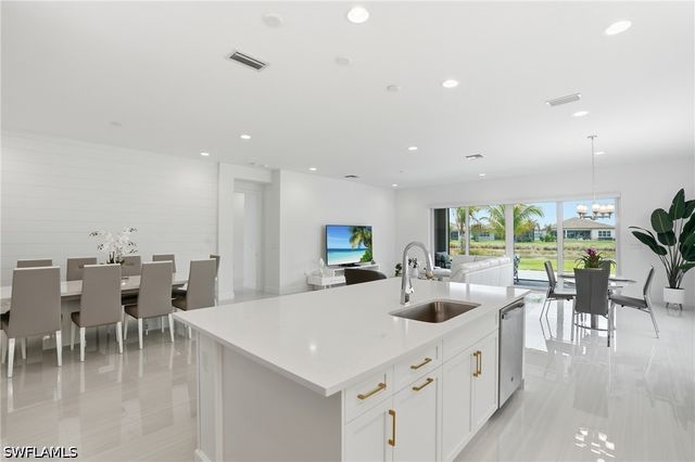 11949 Gardenia AVE, Naples, FL 34120