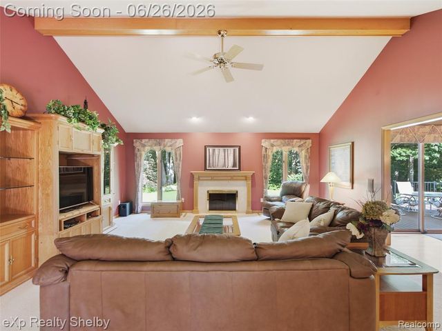 56432 Cromwell Court, Utica, MI 48316