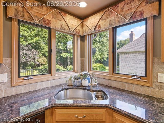 56432 Cromwell Court, Utica, MI 48316