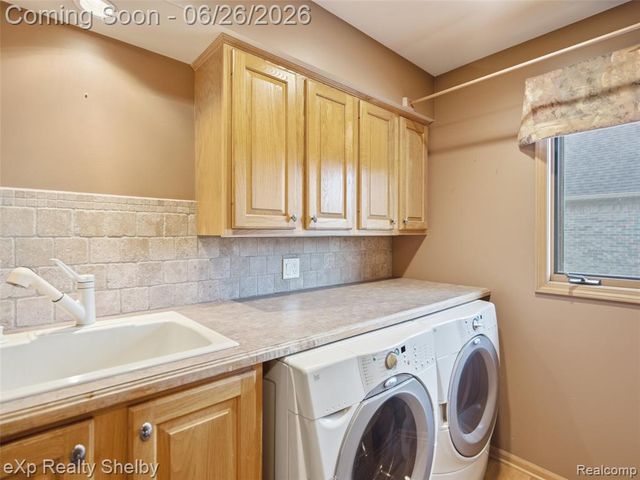 56432 Cromwell Court, Utica, MI 48316