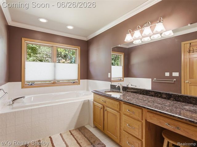 56432 Cromwell Court, Utica, MI 48316