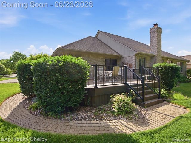 56432 Cromwell Court, Utica, MI 48316