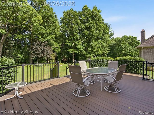56432 Cromwell Court, Utica, MI 48316