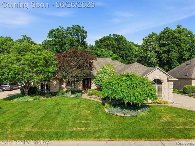 56432 Cromwell Court, Utica, MI 48316