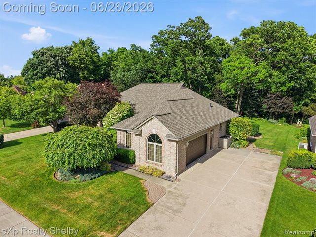 56432 Cromwell Court, Utica, MI 48316