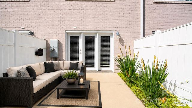1224 Green Oaks Lane F, Charlotte, NC 28205