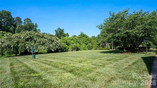 1224 Green Oaks Lane F, Charlotte, NC 28205