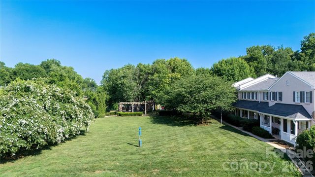 1224 Green Oaks Lane F, Charlotte, NC 28205