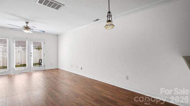 1224 Green Oaks Lane F, Charlotte, NC 28205
