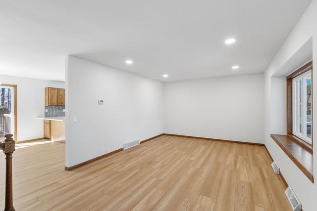 6408 Fox Run, Mcfarland, WI 53558