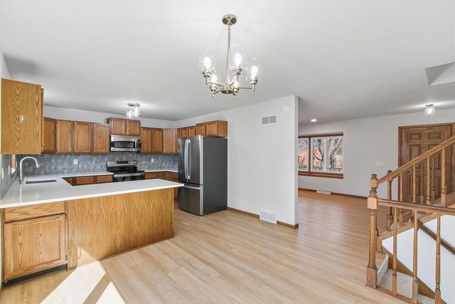 6408 Fox Run, Mcfarland, WI 53558