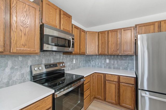 6408 Fox Run, Mcfarland, WI 53558