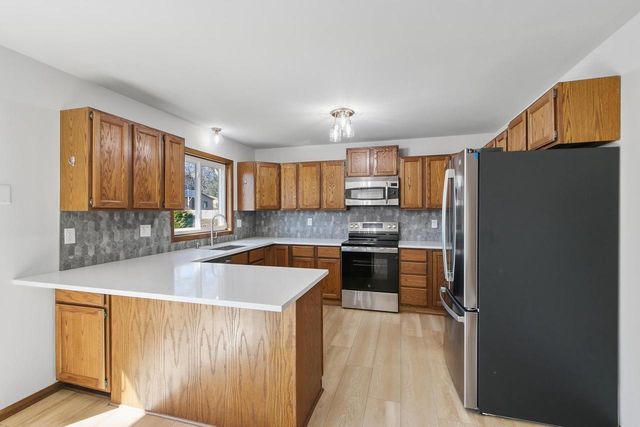 6408 Fox Run, Mcfarland, WI 53558