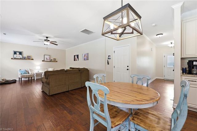 218 Penry Lane, Clemmons, NC 27012