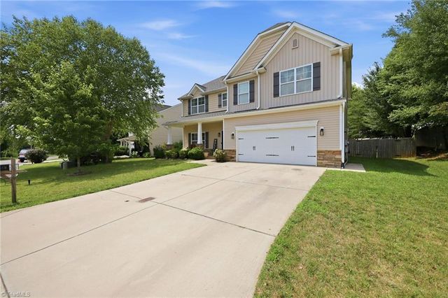 218 Penry Lane, Clemmons, NC 27012
