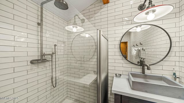 6200 Westside Road, Calpine, CA 96124