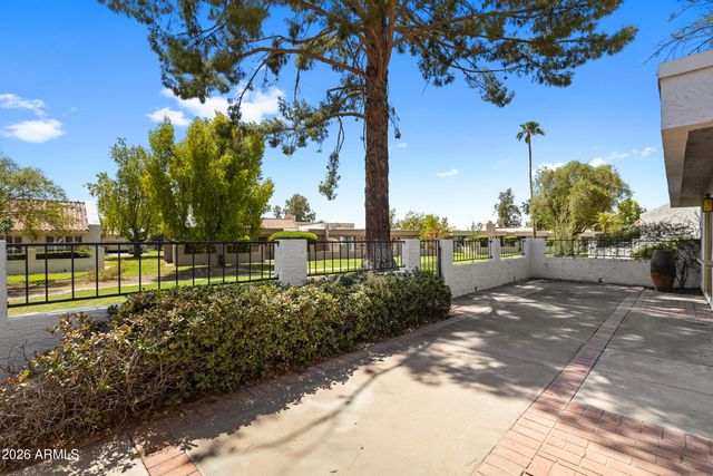 8185 E Del Caverna Drive, Scottsdale, AZ 85258