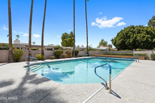 8185 E Del Caverna Drive, Scottsdale, AZ 85258