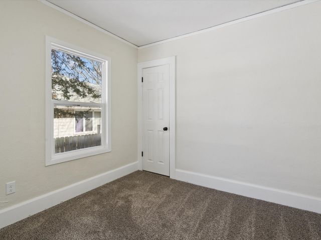 3837 3rd Street, Des Moines, IA 50313