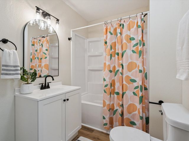 3837 3rd Street, Des Moines, IA 50313